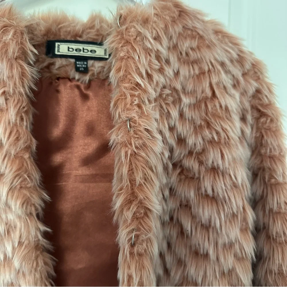Bebe Pink Faux Fur Cropped Jacket with Plush Texture - Picture 6 of 6
